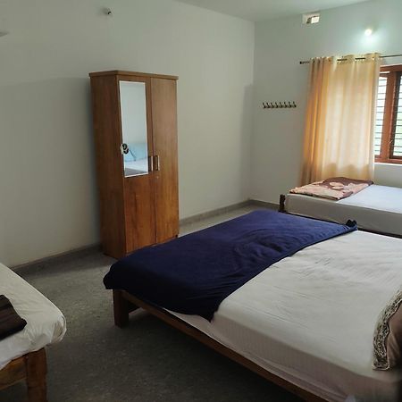 Shivalaya Homestay, Madikeri Siddapura  Ngoại thất bức ảnh