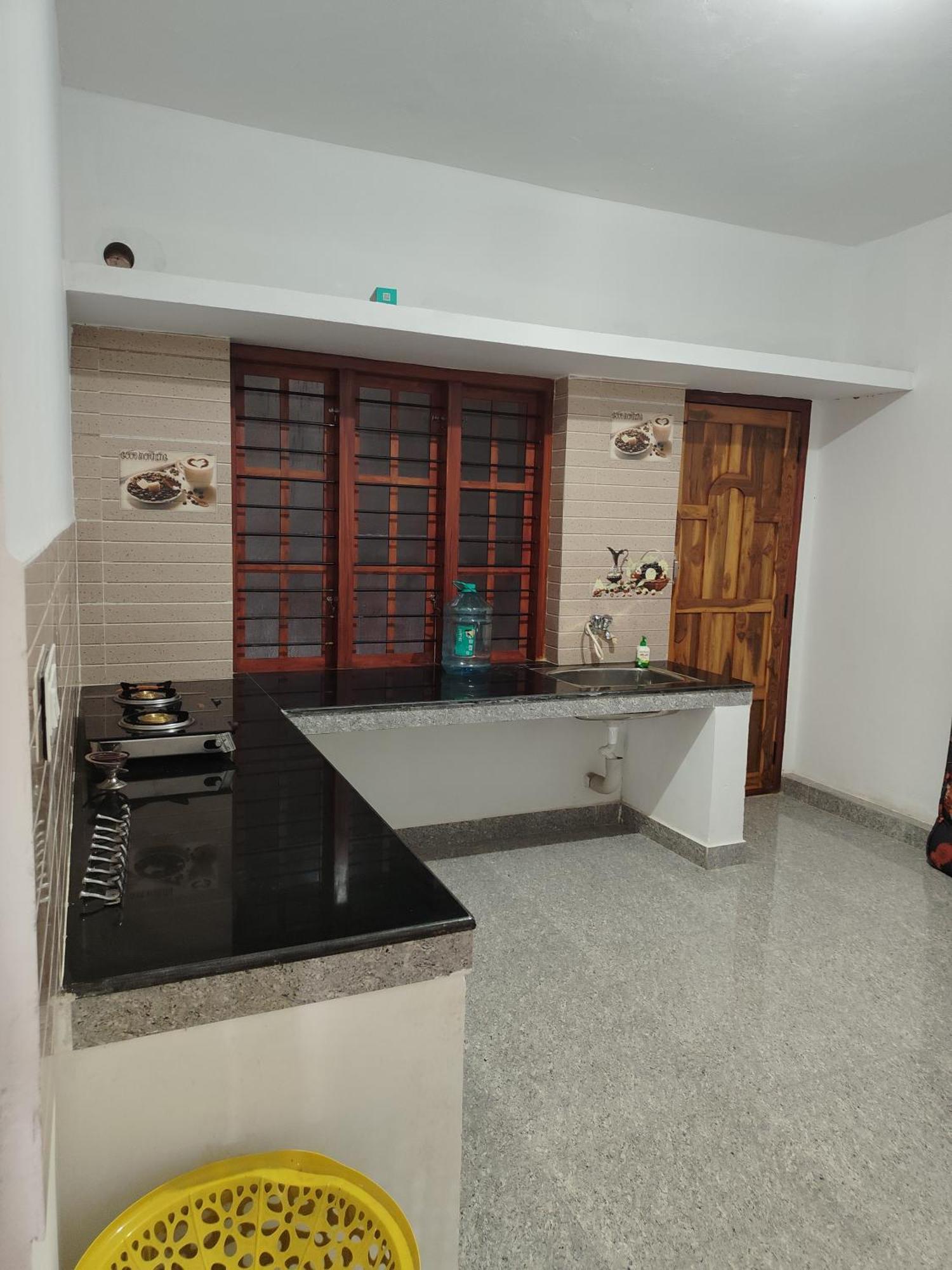Shivalaya Homestay, Madikeri Siddapura  Ngoại thất bức ảnh