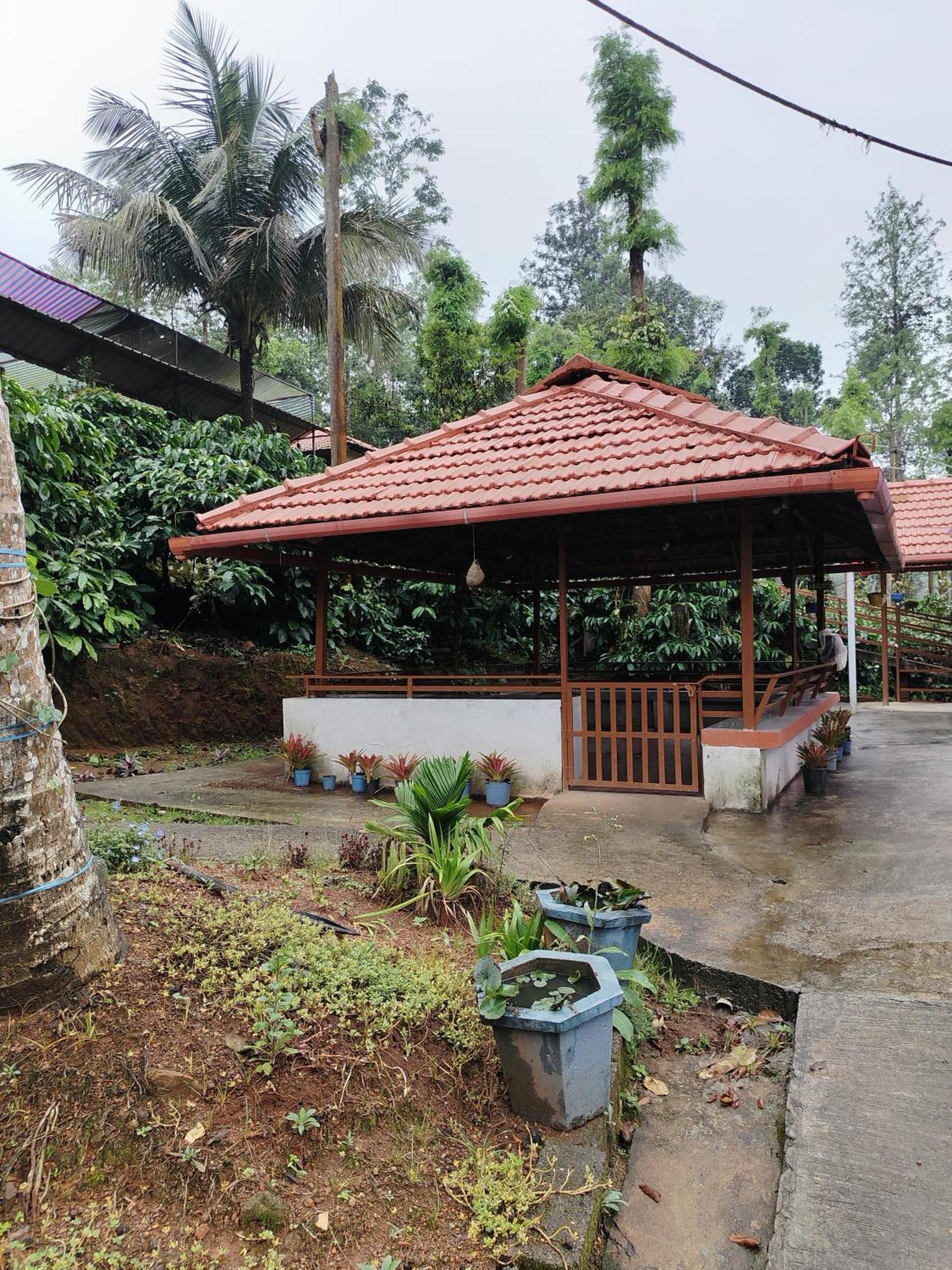 Shivalaya Homestay, Madikeri Siddapura  Ngoại thất bức ảnh